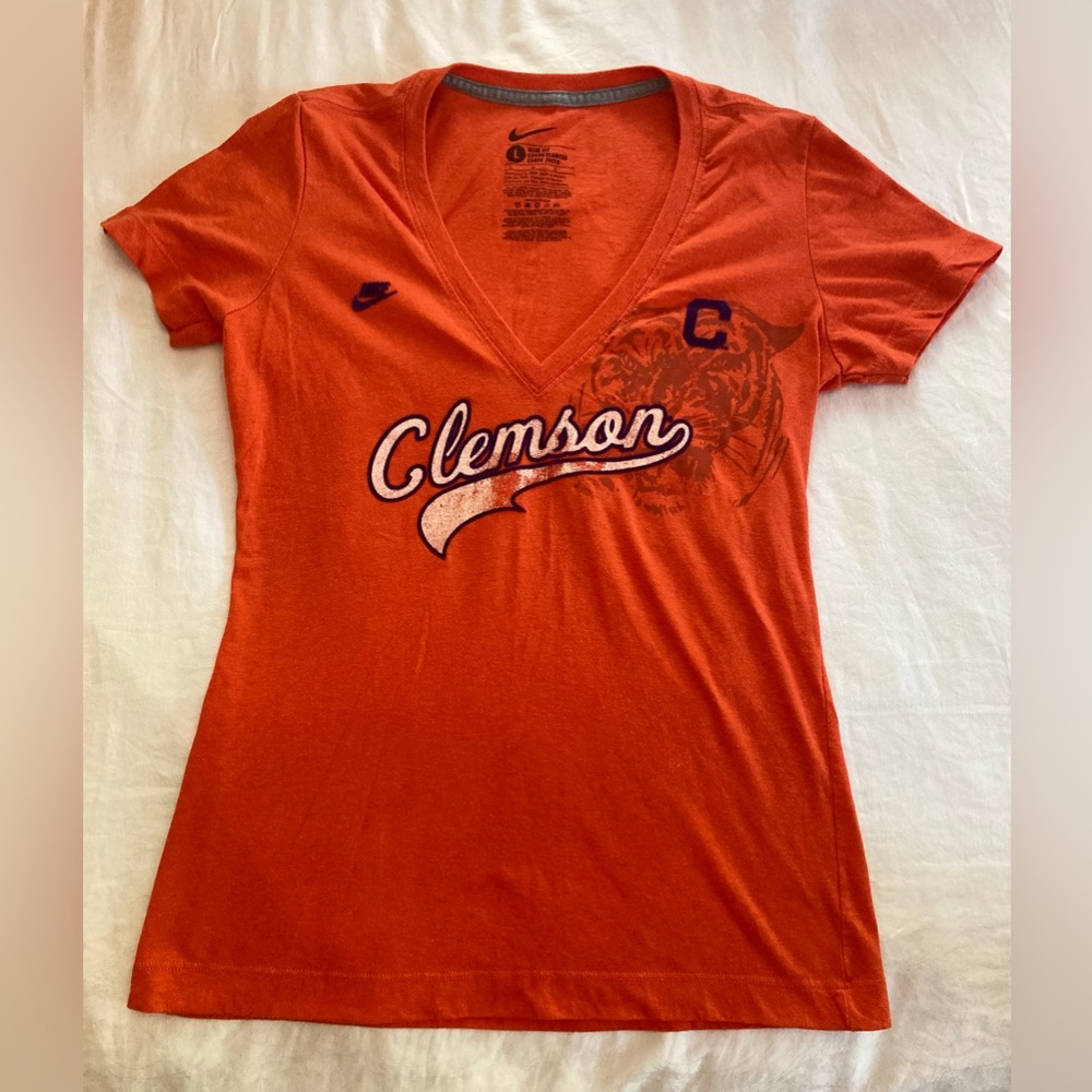 🐯Nike Clemson University T-Shirt, size Large